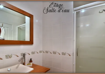 Annonces immobilières à Vouzailles 86170 longère maison plain-pied géothermie Parthenay Neuville-de-Poitou Poitiers - étage salle d'eau chambre 3 - agence immobilière - Buxerolles 86180