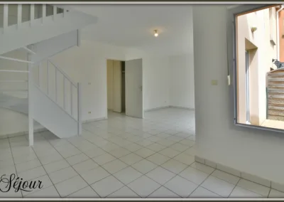 Annonces immobilières à Poitiers 86000 maison T4 avec jardin séjour lumineux - agence immobilière - Buxerolles 86180