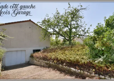 Annonces immobilières à Buxerolles 86180 - Façade côté gauche et accès garage - agence immobilière