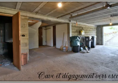 Annonces immobilières à Buxerolles 86180 - Cave et dégagement escalier sous-sol - agence immobilière
