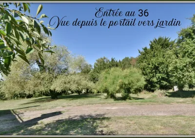 Annonces immobilières à Biard 86580, aux portes de Poitiers, entrée au 36 - Du portail vers le jardin - agence immobilière - Buxerolles 86180