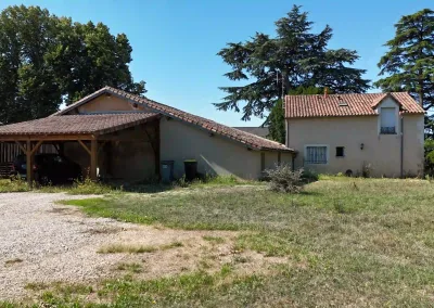 Annonces immobilières à Biard 86580 – Vue extérieure de la maison, dépendance et jardin - Agence Immobilière - Buxerolles 86180