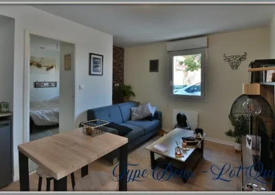 Annonces immobilières à Buxerolles 86180 - Didot - location appartement t2 28.25 m² - pièce de vie lumineuse avec vue sur la chambre - agence immobilière